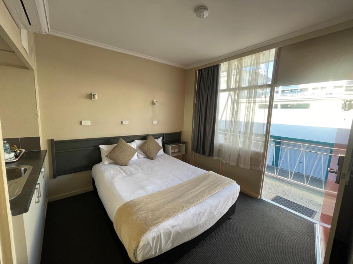 Astor Hotel Motel Олбері Екстер'єр фото